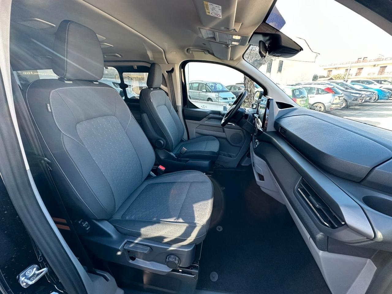Ford Tourneo Custom TITANIUM