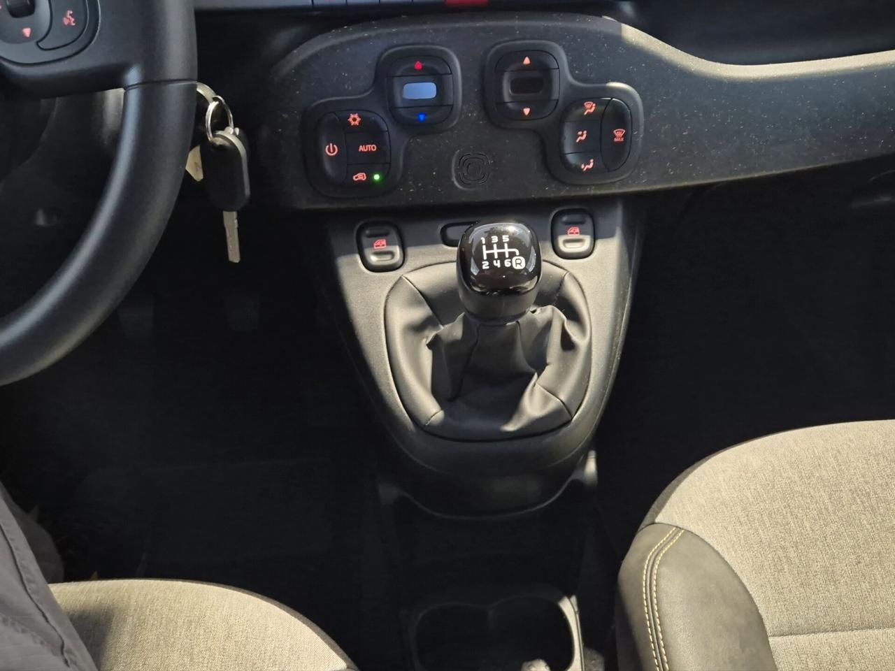 Fiat Panda 1.0 FireFly S&S Hybrid City Cross 70CV