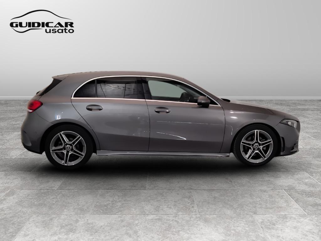 Mercedes-Benz Classe A - W177 2018 - A 200 d Premium Night edition auto