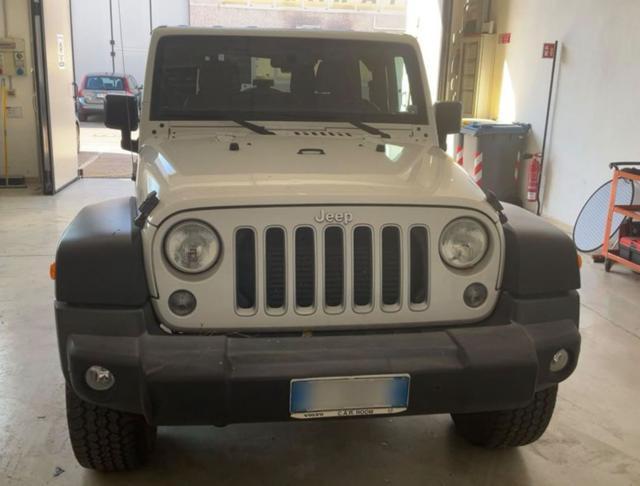 JEEP Wrangler 2.8 CRD DPF Sahara Auto