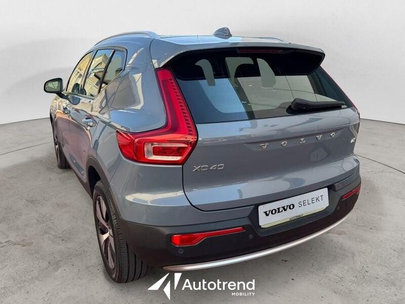 Volvo XC40 T2 129 CV Automatico Core N1 Autocarro
