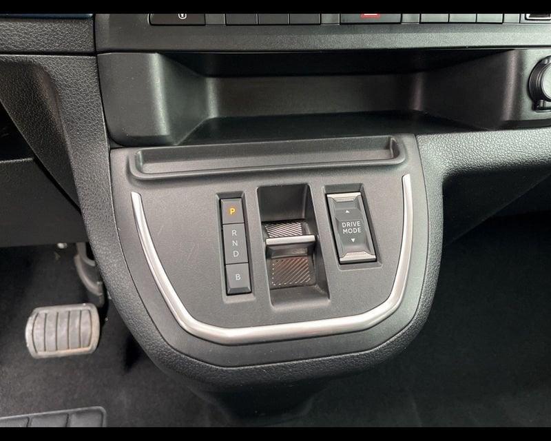 Peugeot e-Traveller e Traveller M1 std 136cv 75kWh Active