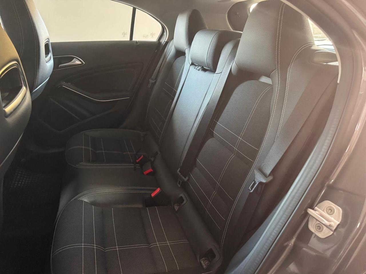 Mercedes-benz A 180 A 180 d Sport