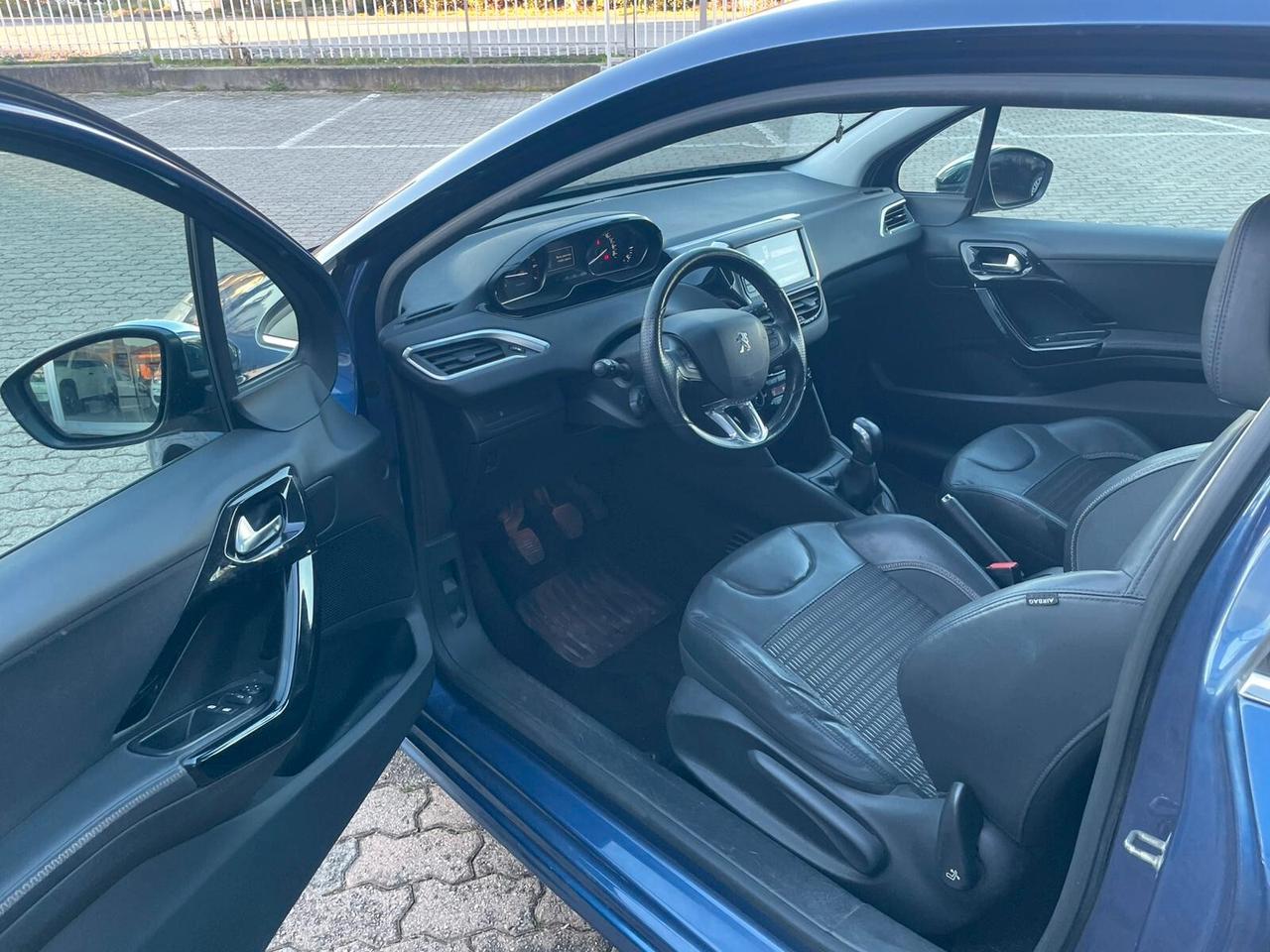 Peugeot 208 1.2 VTi 82 CV 3 porte Allure