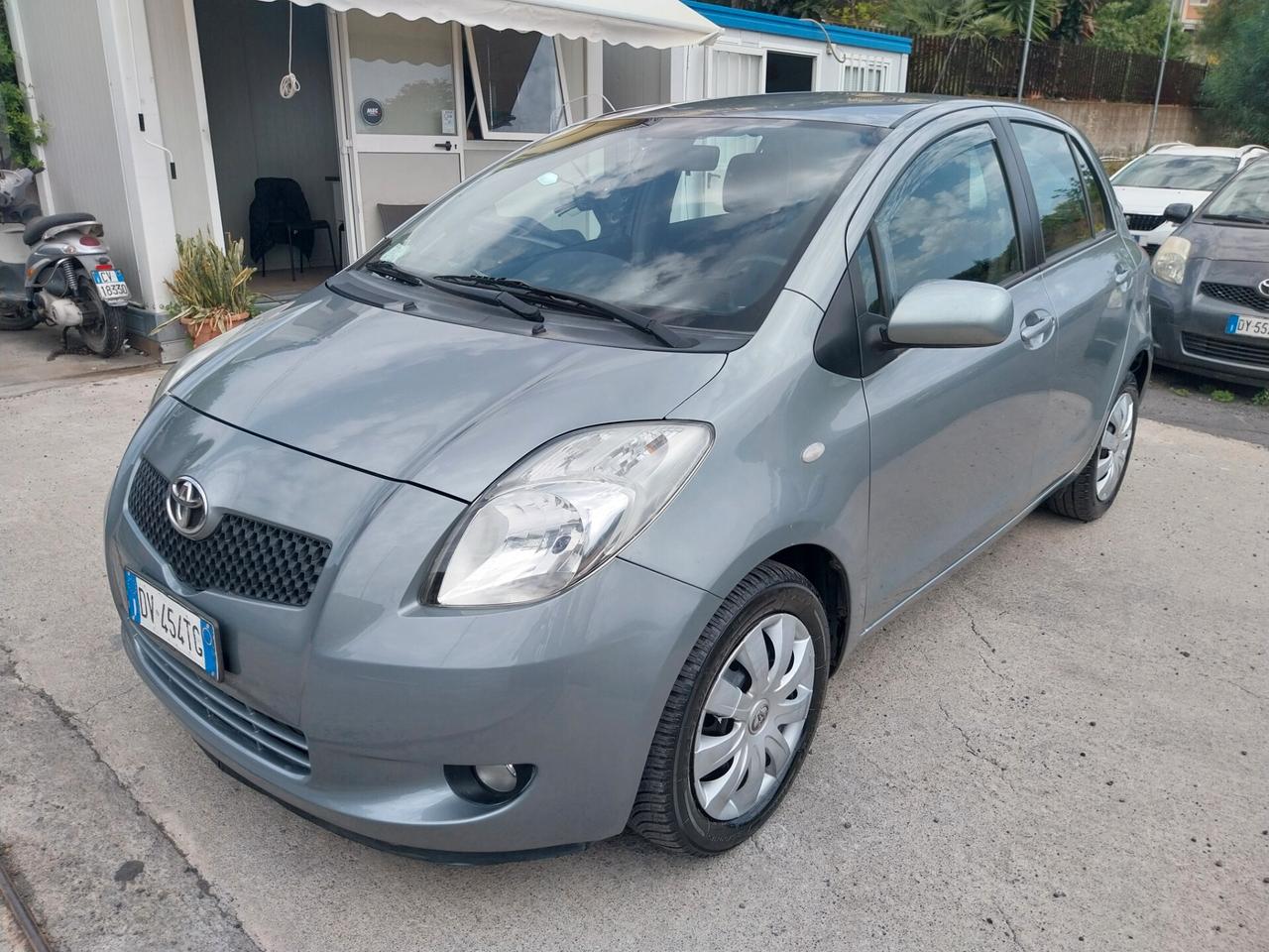 TOYOTA YARIS 1.0 BENZINA 120.000 KM 2008
