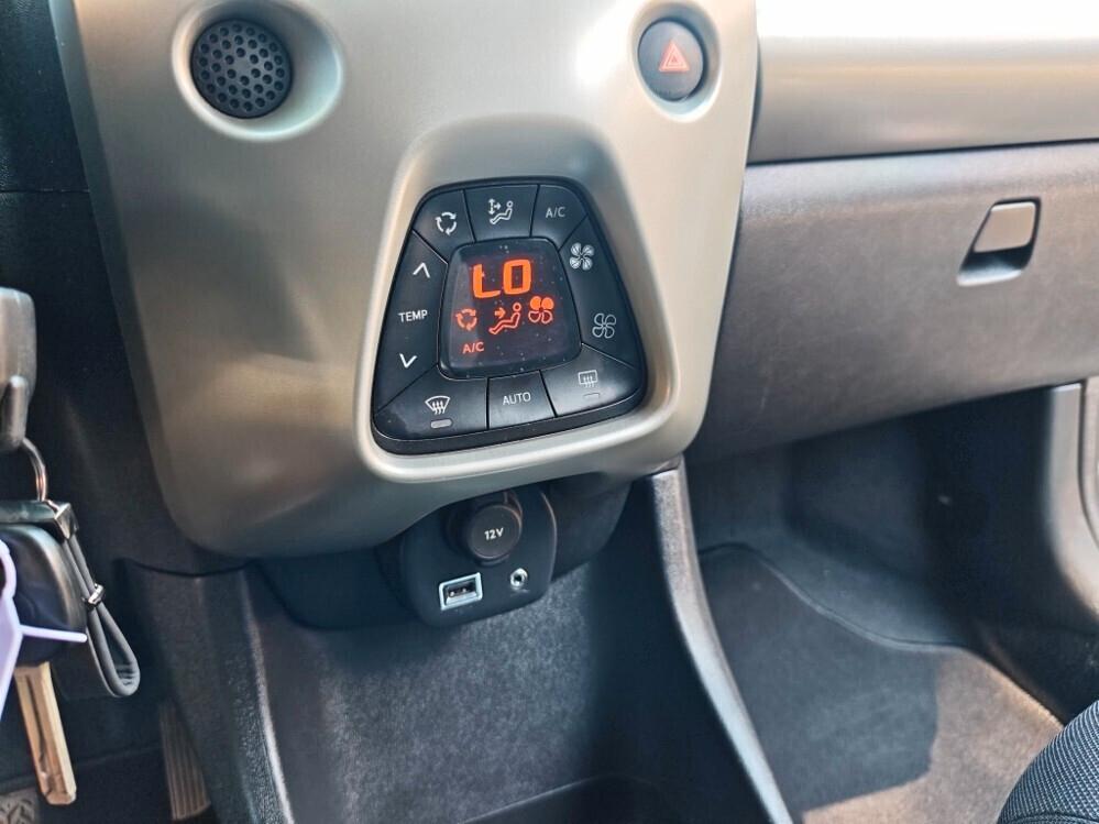 Toyota Aygo 1.0 5P X-PLAY OK NEOPATENTATI