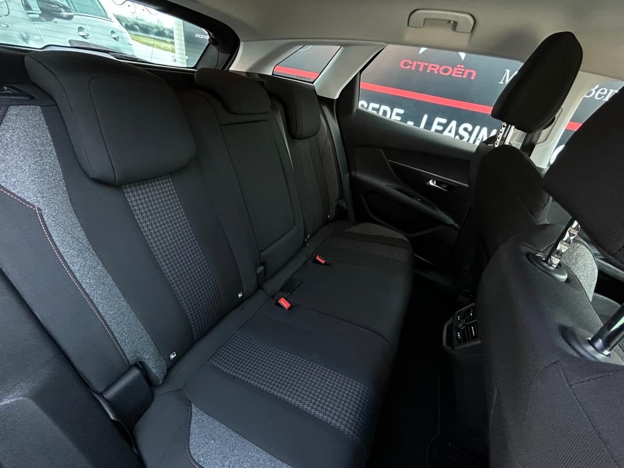Peugeot 3008 2019 1.5 BlueHDi 130 Allure KM CERT LEGGI!