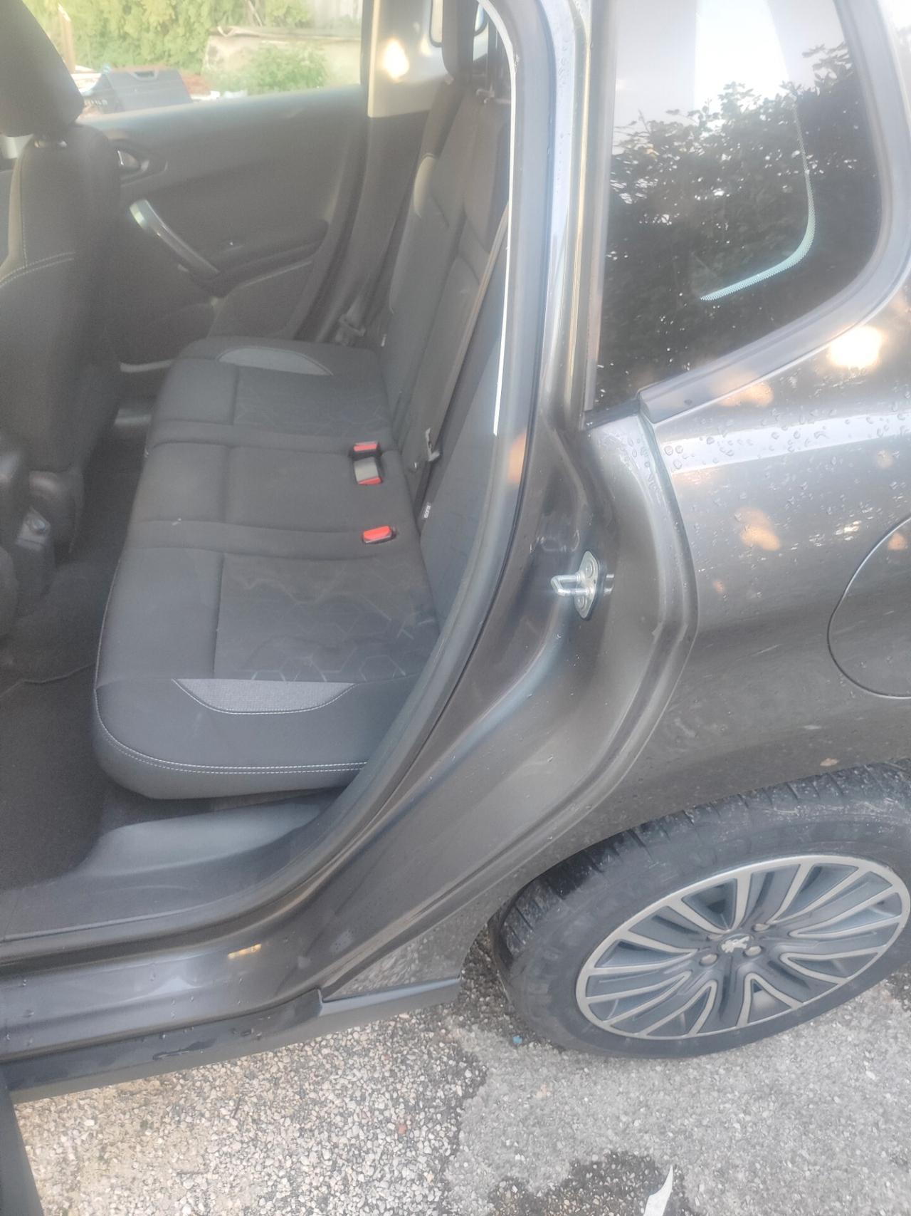 Peugeot 2008 PureTech 82 Active