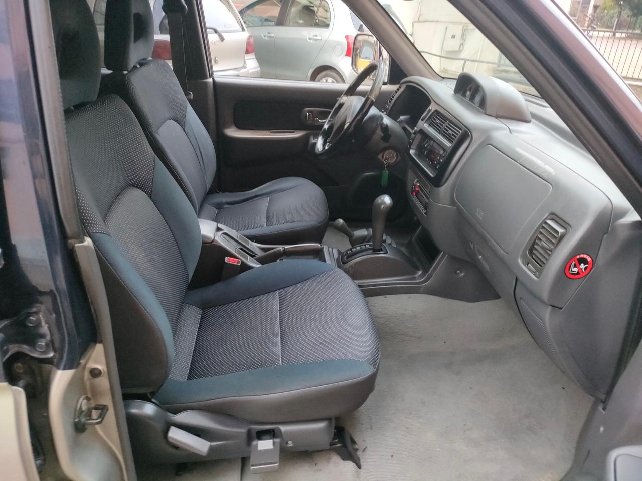 Mitsubishi L200 2.5 TD 4WD Double Cab AUT+GANCIO