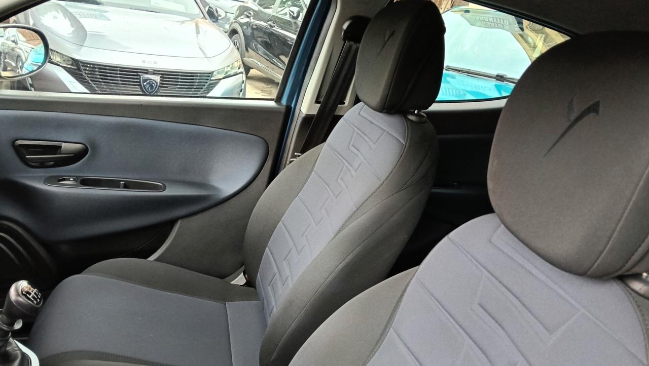 LANCIA YPSILON 1.0 HYBRID-GARANZIA FULL