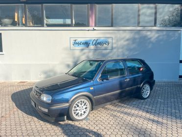 Volkswagen Golf GTI 2.0 16V cat 3 porte