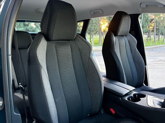 PEUGEOT 3008 1.5 BlueHDi 130 S&S Active Business