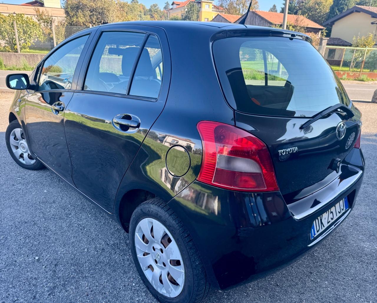 Toyota Yaris 1.3 5 porte Navi