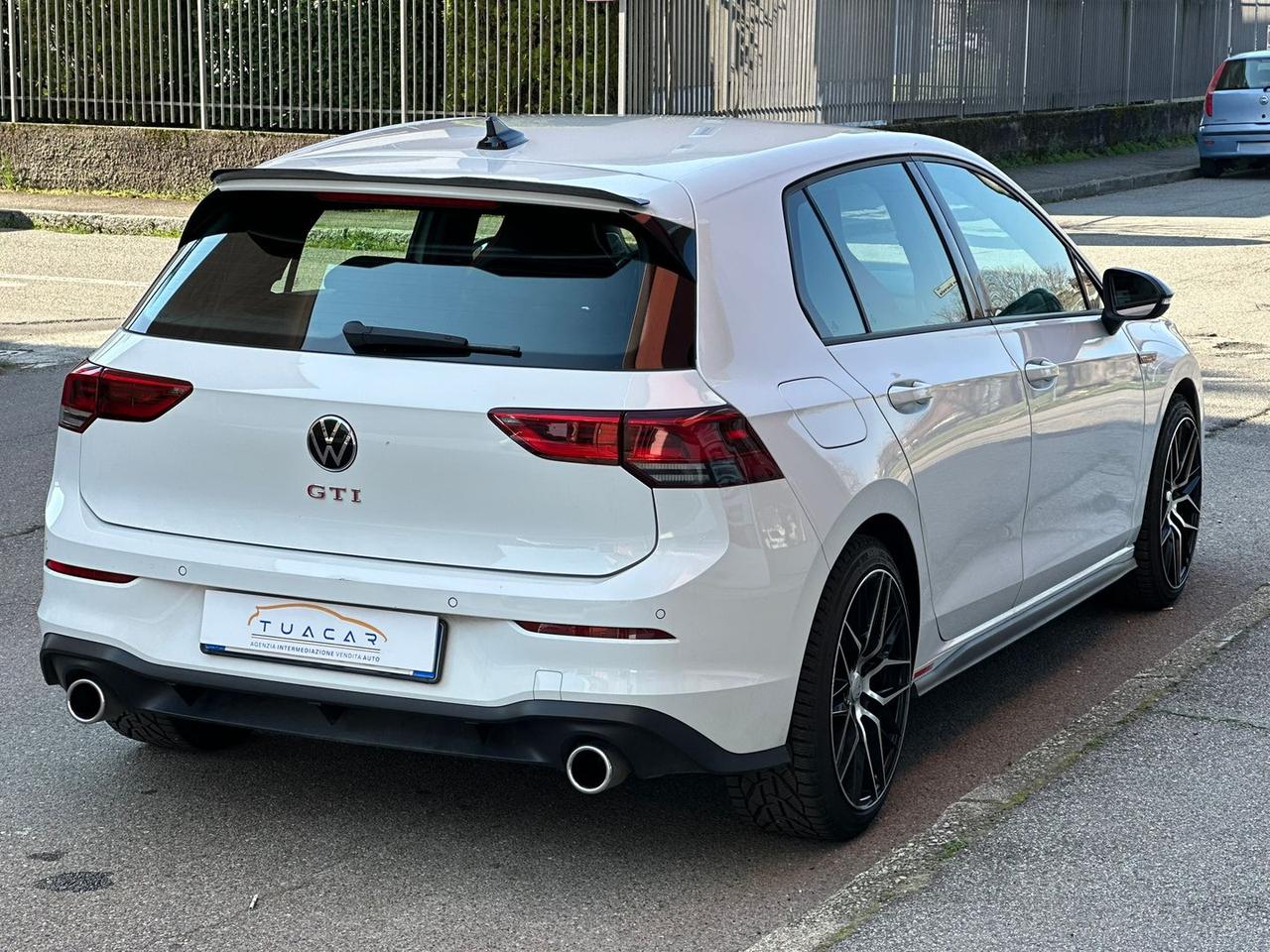 Volkswagen Golf 2.0 TSI GTI