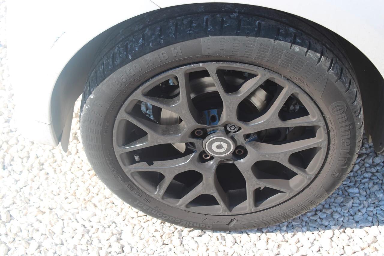 Smart ForTwo 70 1.0 twinamic BRABUS Style