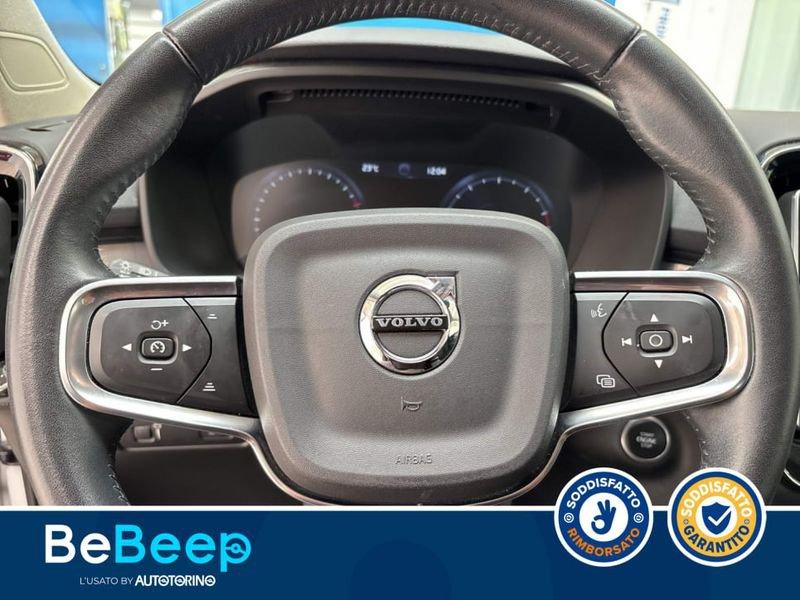 Volvo XC40 1.5 T3 MOMENTUM 163CV AUTO MY21