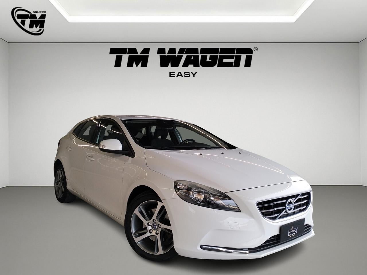 Volvo V40 1.6 d2 automatico - NEOPATENTATI