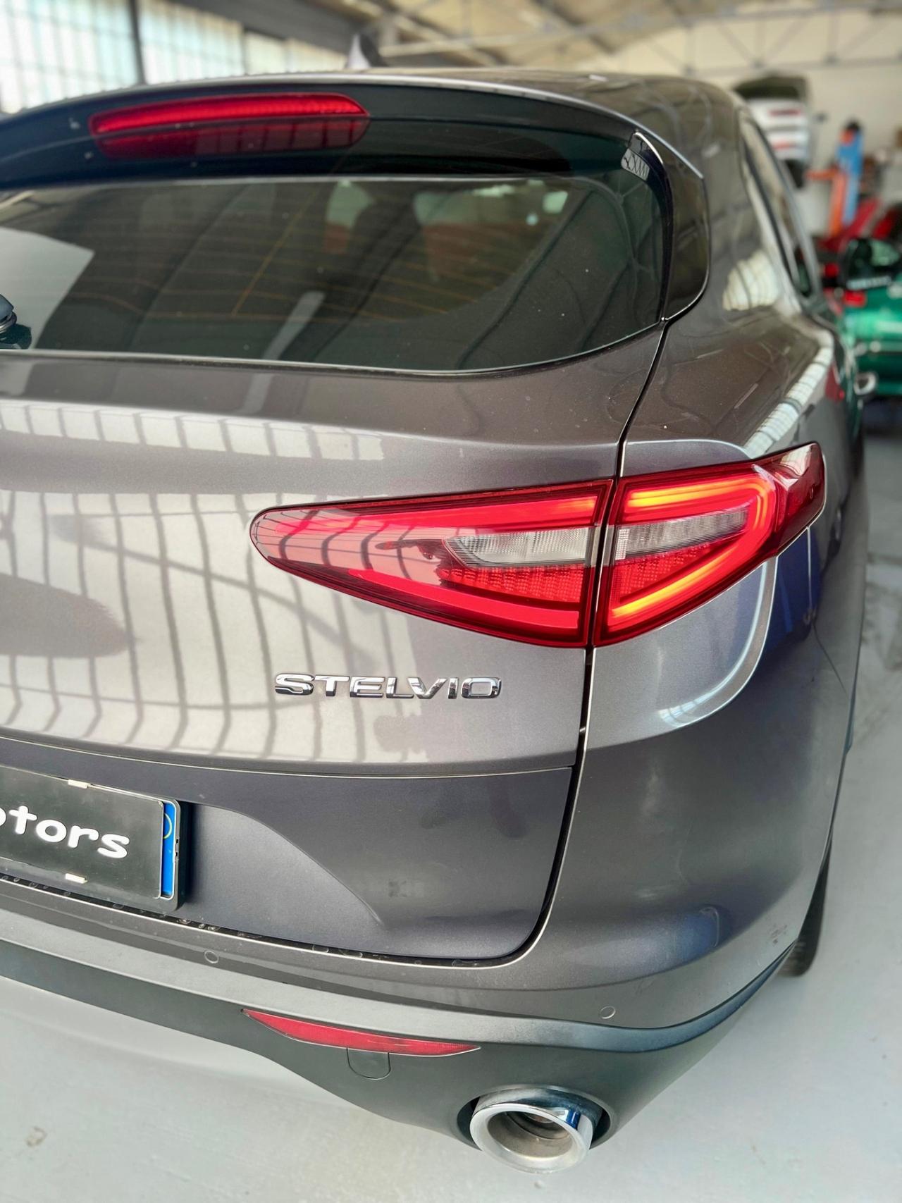 Alfa Romeo Stelvio 2.2TD 180cv Executive AT8 RWD