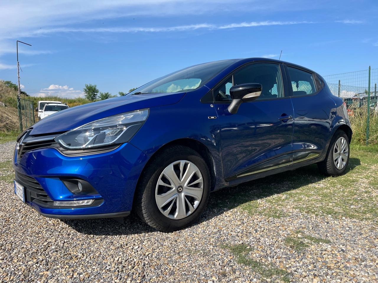 Renault Clio TCe 12V 75 CV 5 porte Moschino Intens