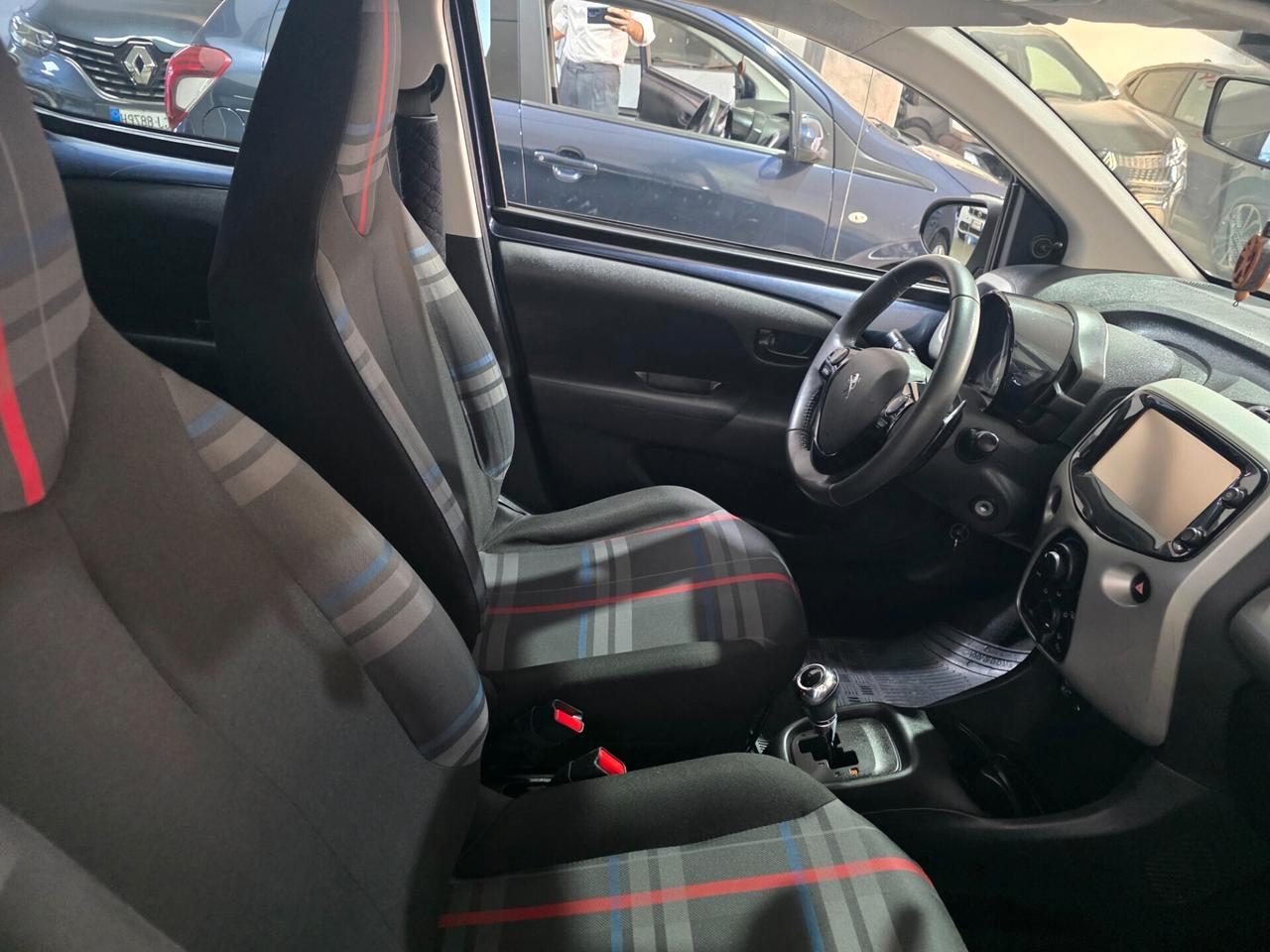 Peugeot 108 1.0 AUTOMATICA 5 Porte