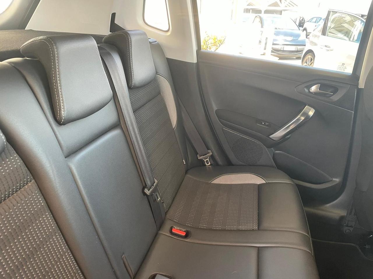 Peugeot 2008 BlueHDi 100 Allure