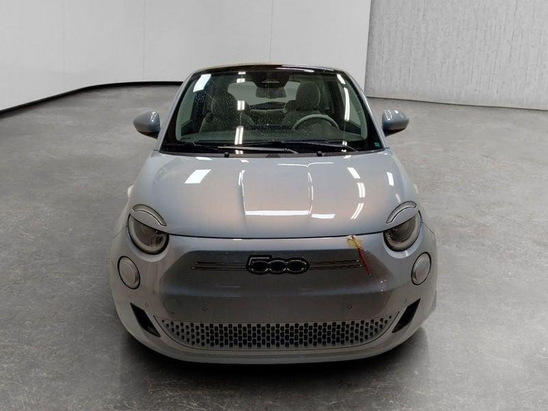 FIAT 500 500e 42 kWh La Prima