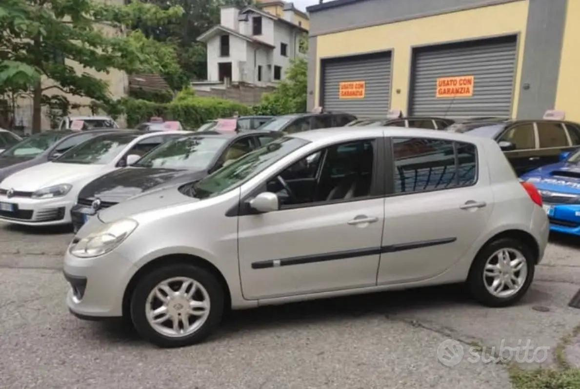 Renault Clio 1.2 benzina frizione e motore