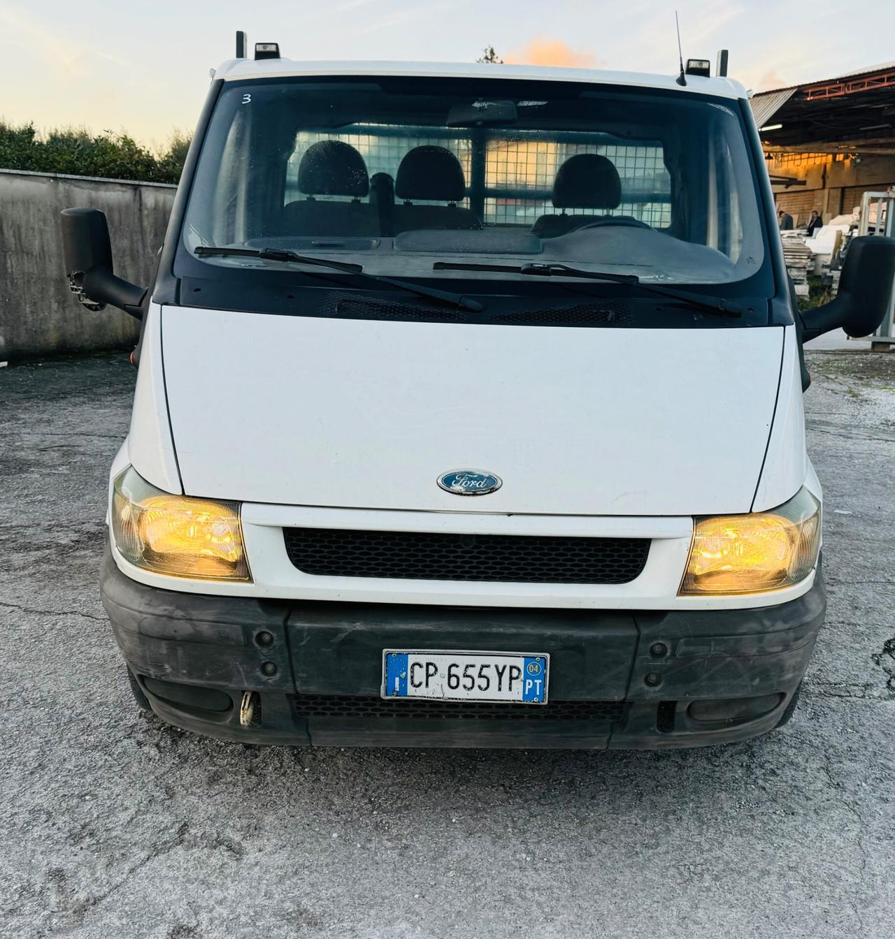 Ford Transit cassone fisso