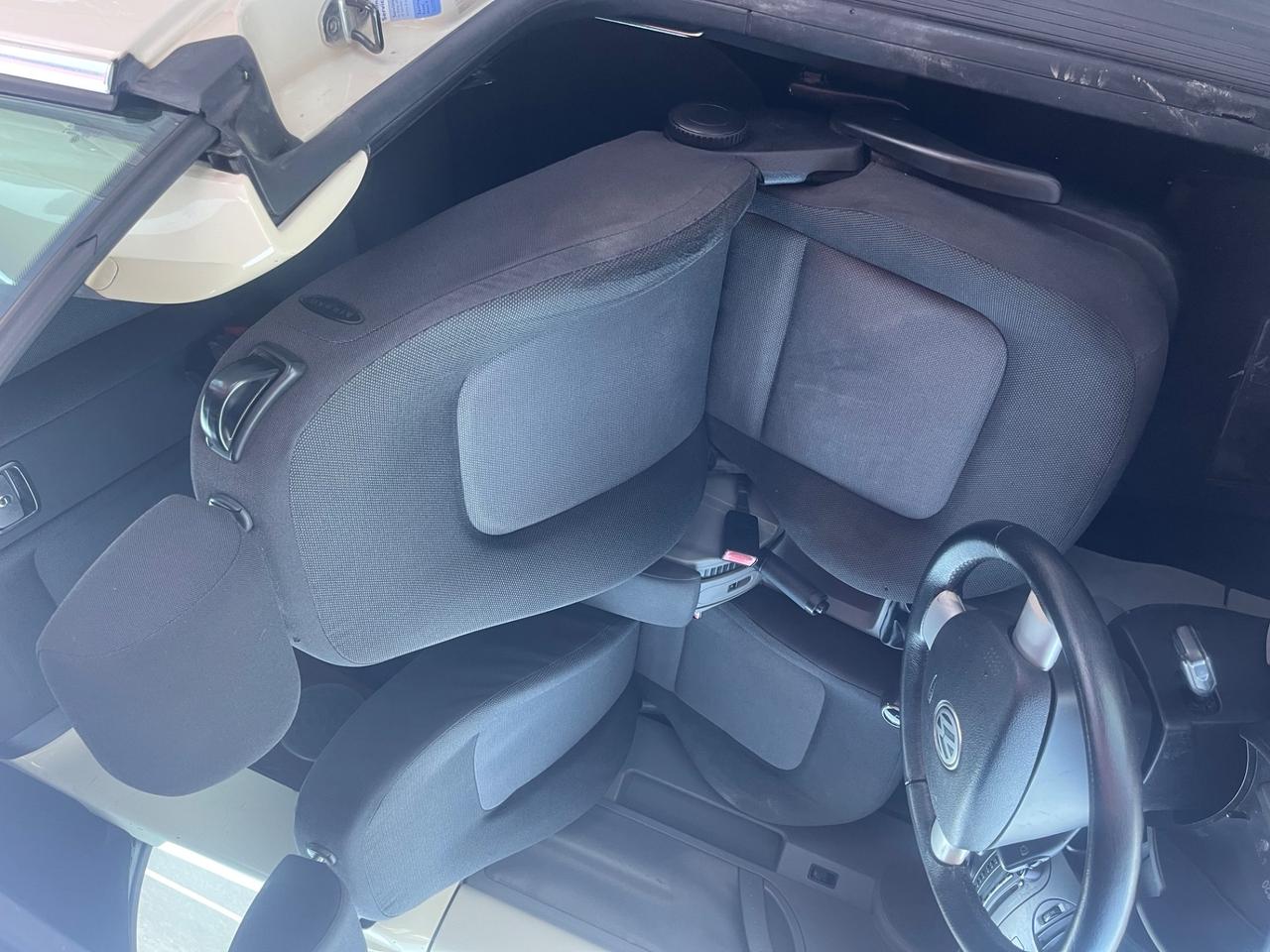 Volkswagen New Beetle 1.6 Cabrio 135.000 KM
