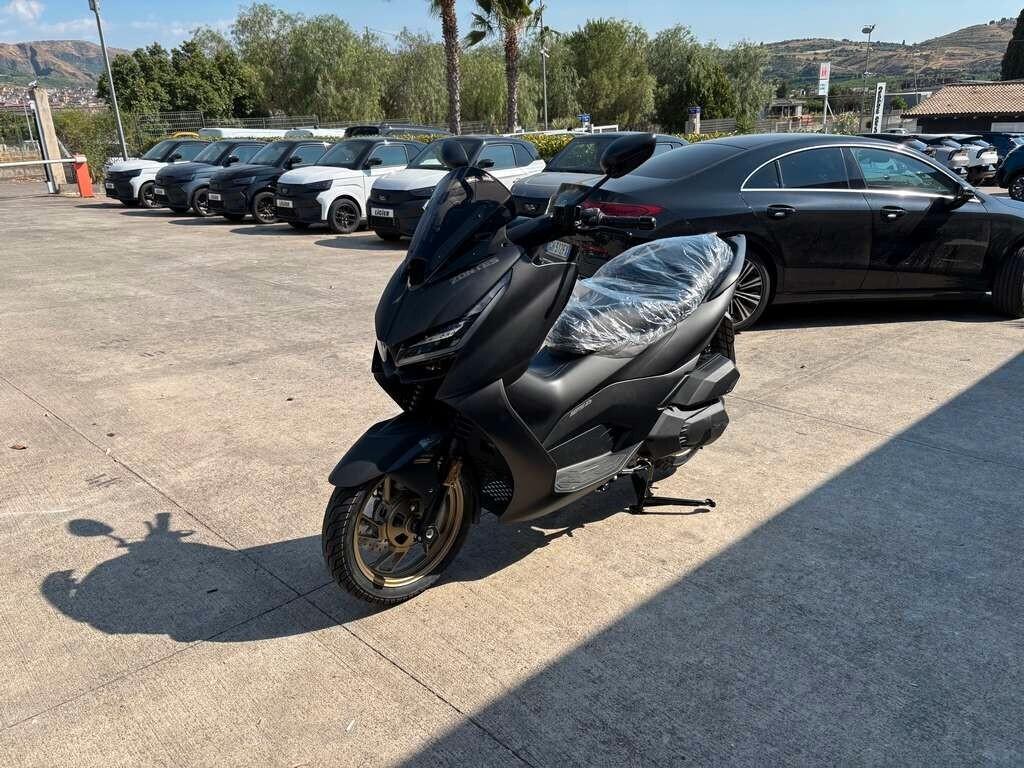 Zontes ZT 125 D Nuovo pronta consegna Tuo a solo 33 Euro al mese Vieni da noi a scoprirla