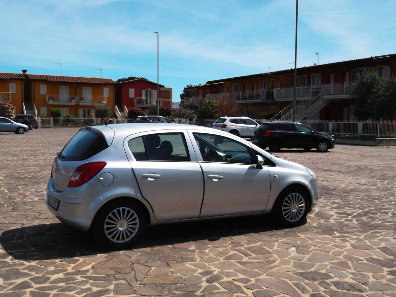 Opel Corsa 1.2 GPL Casa Neopatentati 2010