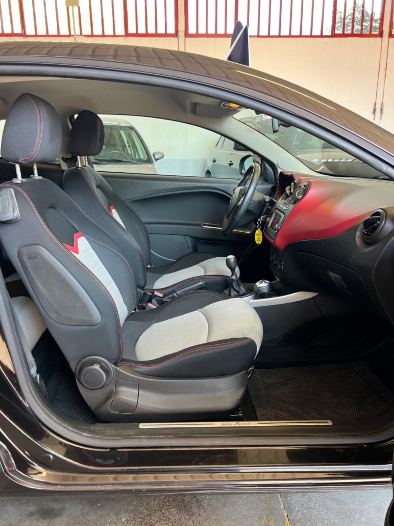 Alfa Romeo MiTo 1.3 JTDm 85 CV S&S Distinctive