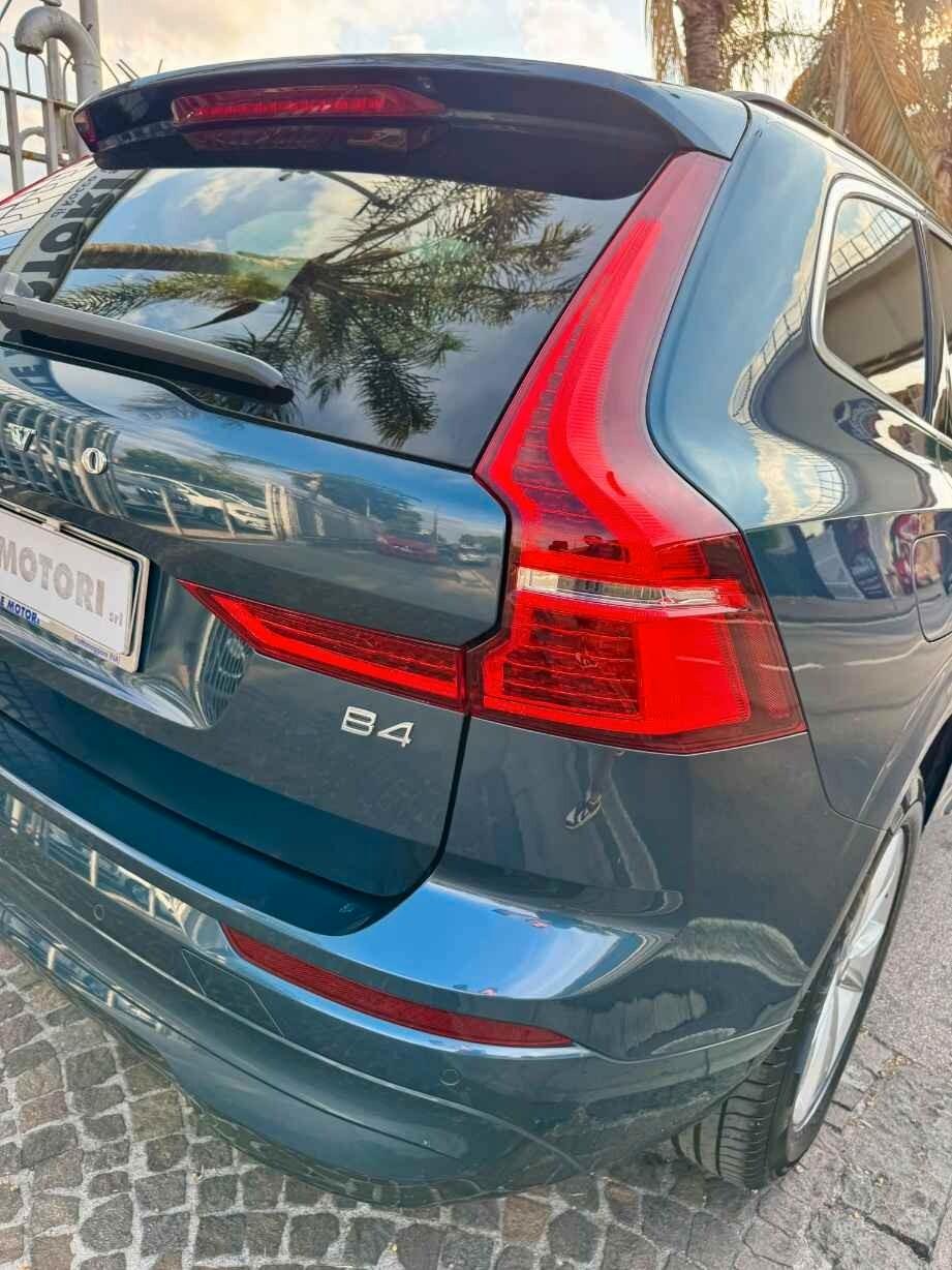 VOLVO XC60 B4 2.0 D-HYBRID 197 CV C.AUTOMATICO