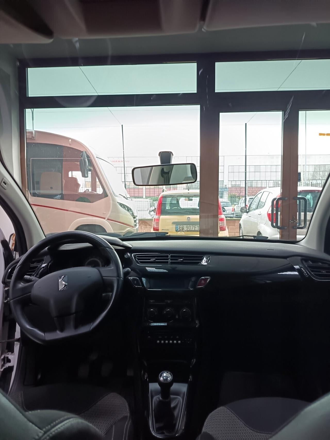 Citroen C3 GPL 1.2 VTi Vanity Fair 10