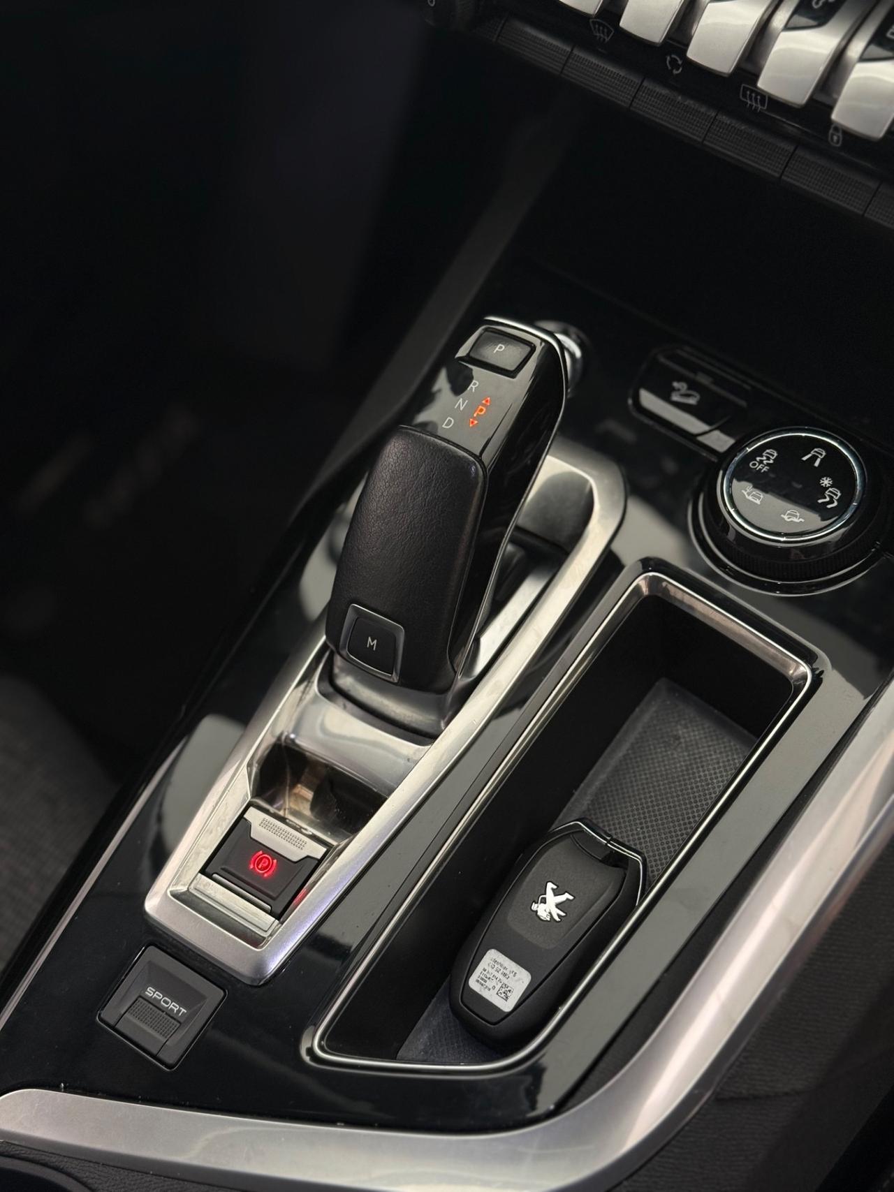 Peugeot 3008 BlueHDi 130 S&S EAT8 Allure