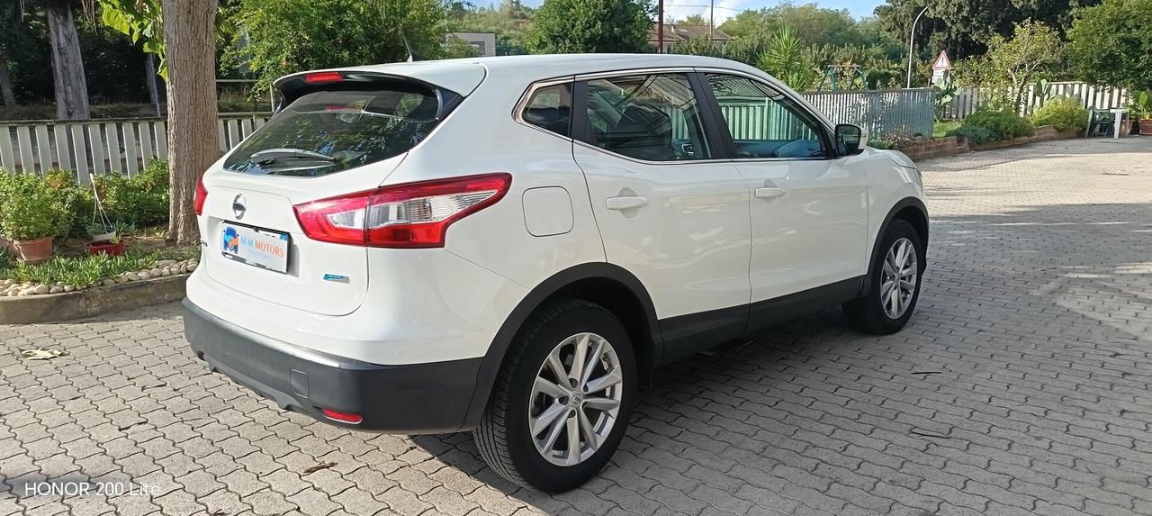 Nissan Qashqai 1.5 dci Tekna 110cv E6