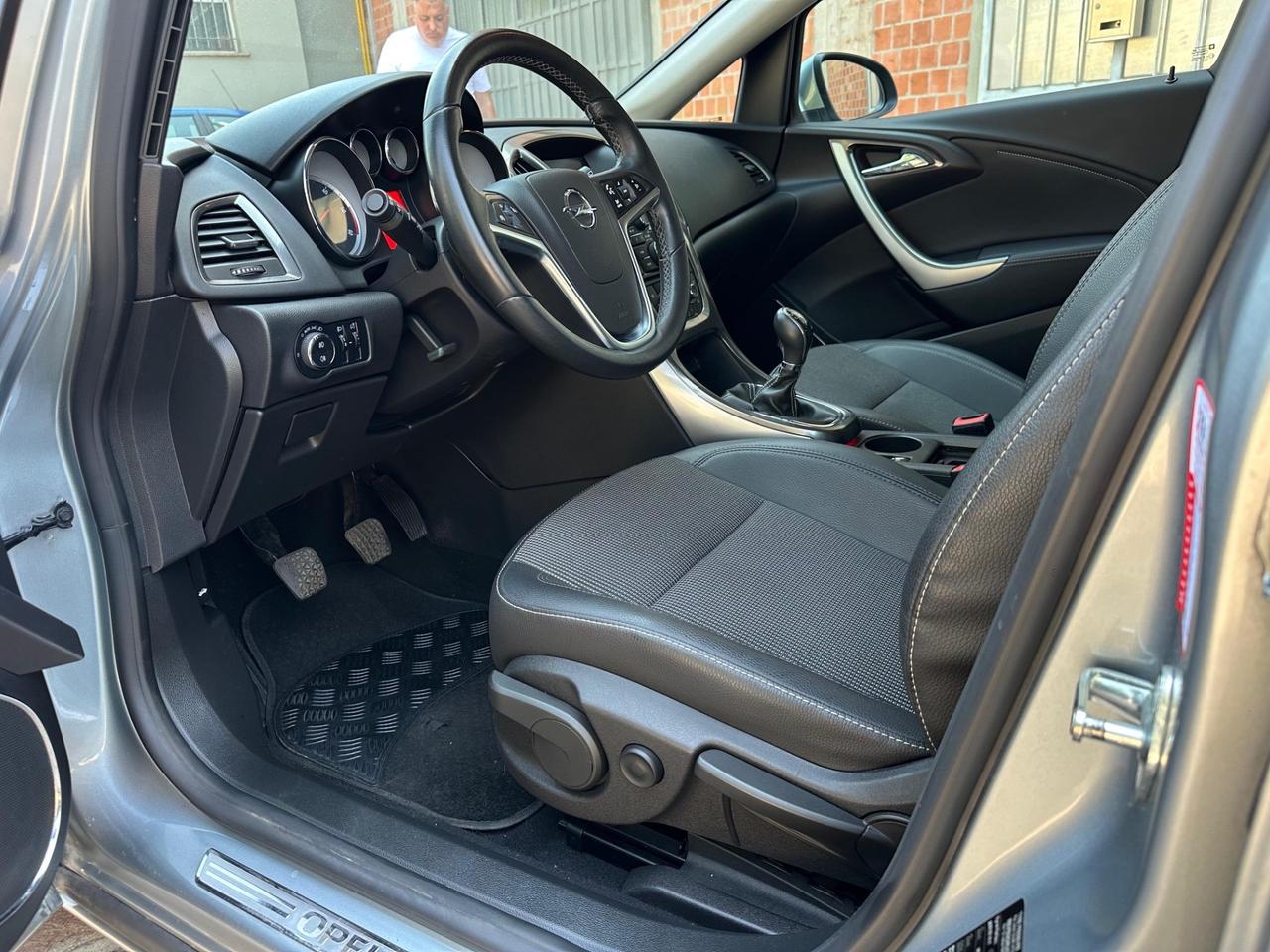 Opel Astra 1.7 CDTI 110CV Sports Tourer Cosmo
