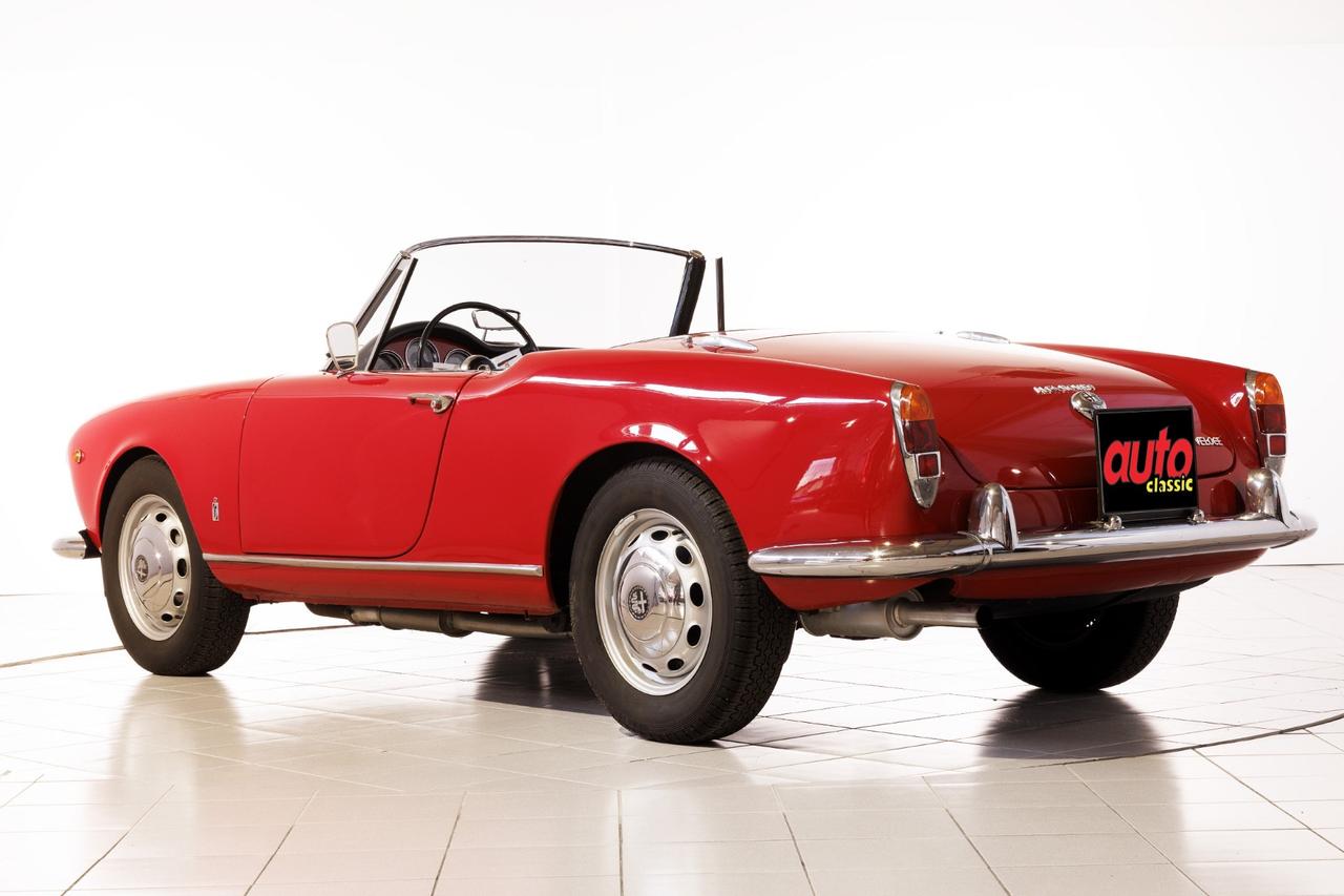 Alfa Romeo Giulia 1600 Spider Veloce