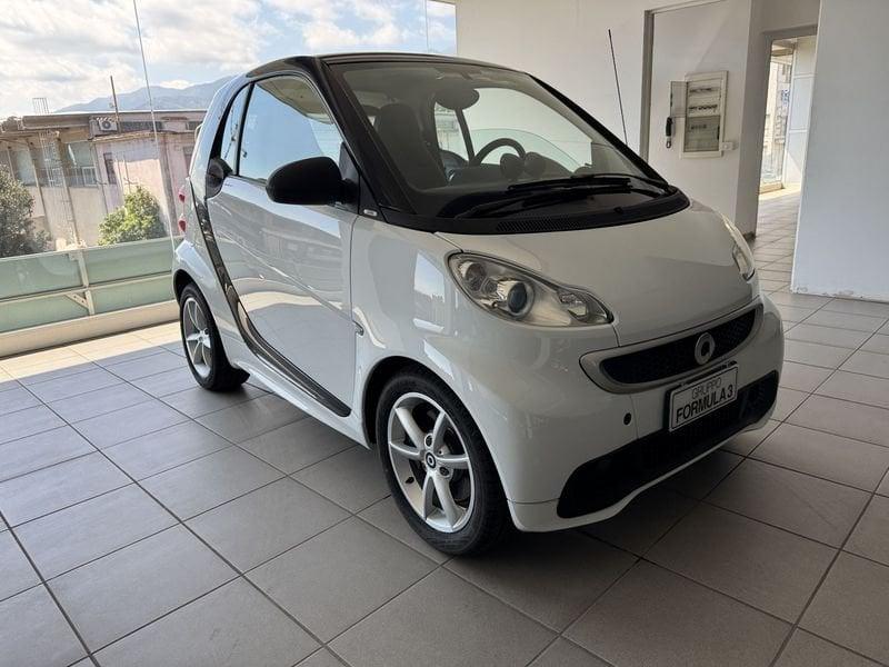 smart fortwo fortwo 1000 52 kW MHD coupé pulse