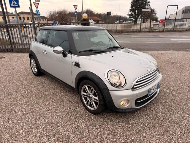 Mini Cooper D 1.6 112 CV