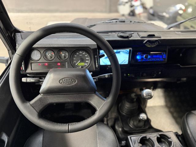 LAND ROVER Defender 110 TD5 CREW CAB TOMB RIDER *250 / MONDO*