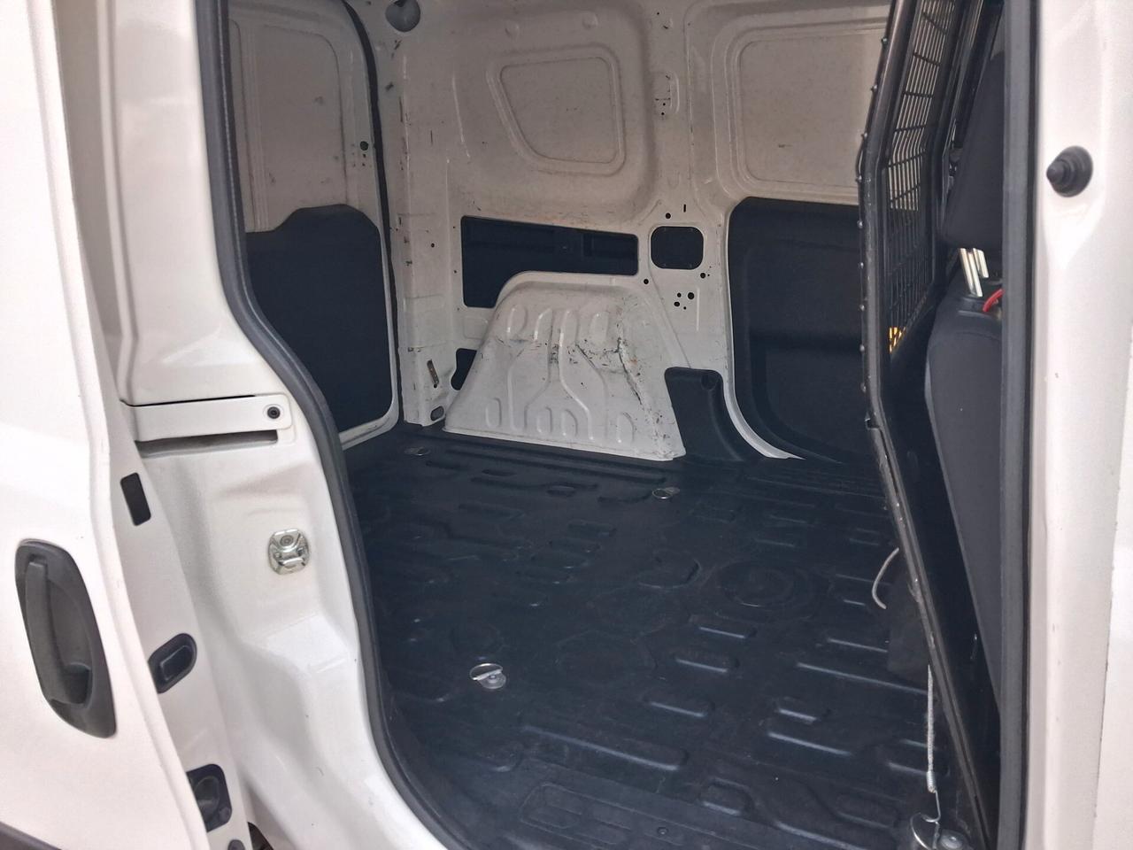 Doblò 1.6 MJT 16V 120CV 3 posti iva deducibile