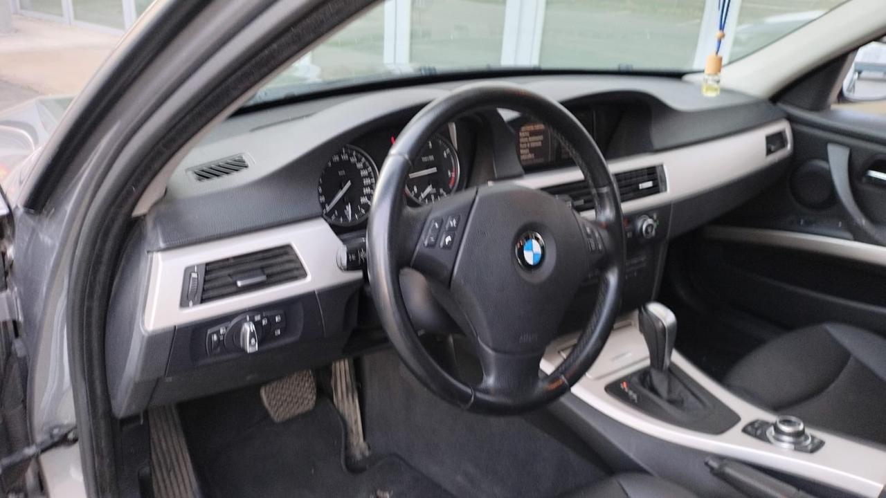 Bmw 320 320d cat Touring Attiva
