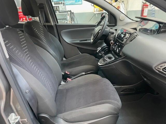 Lancia Ypsilon 1.2 69 CV 5 porte S&S Gold E5 GARANZIA 12 MESI!!!!
