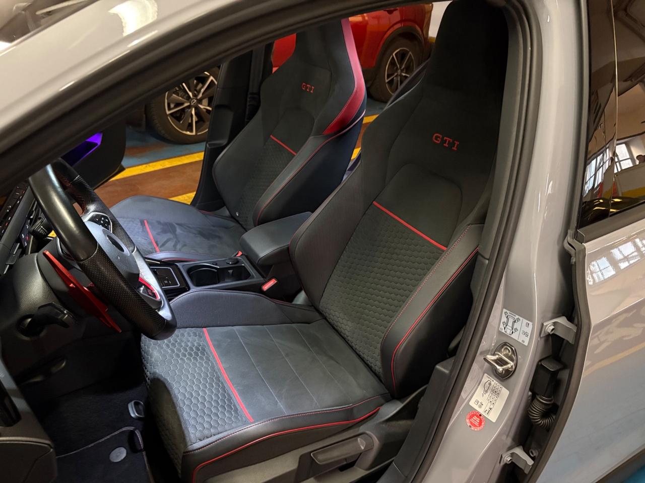 Volkswagen Golf GTI 2.0 TSI clubsport 300CV