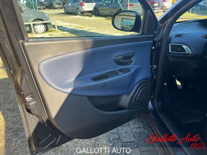 Lancia Ypsilon 1.0 FireFly 70cv Hybrid