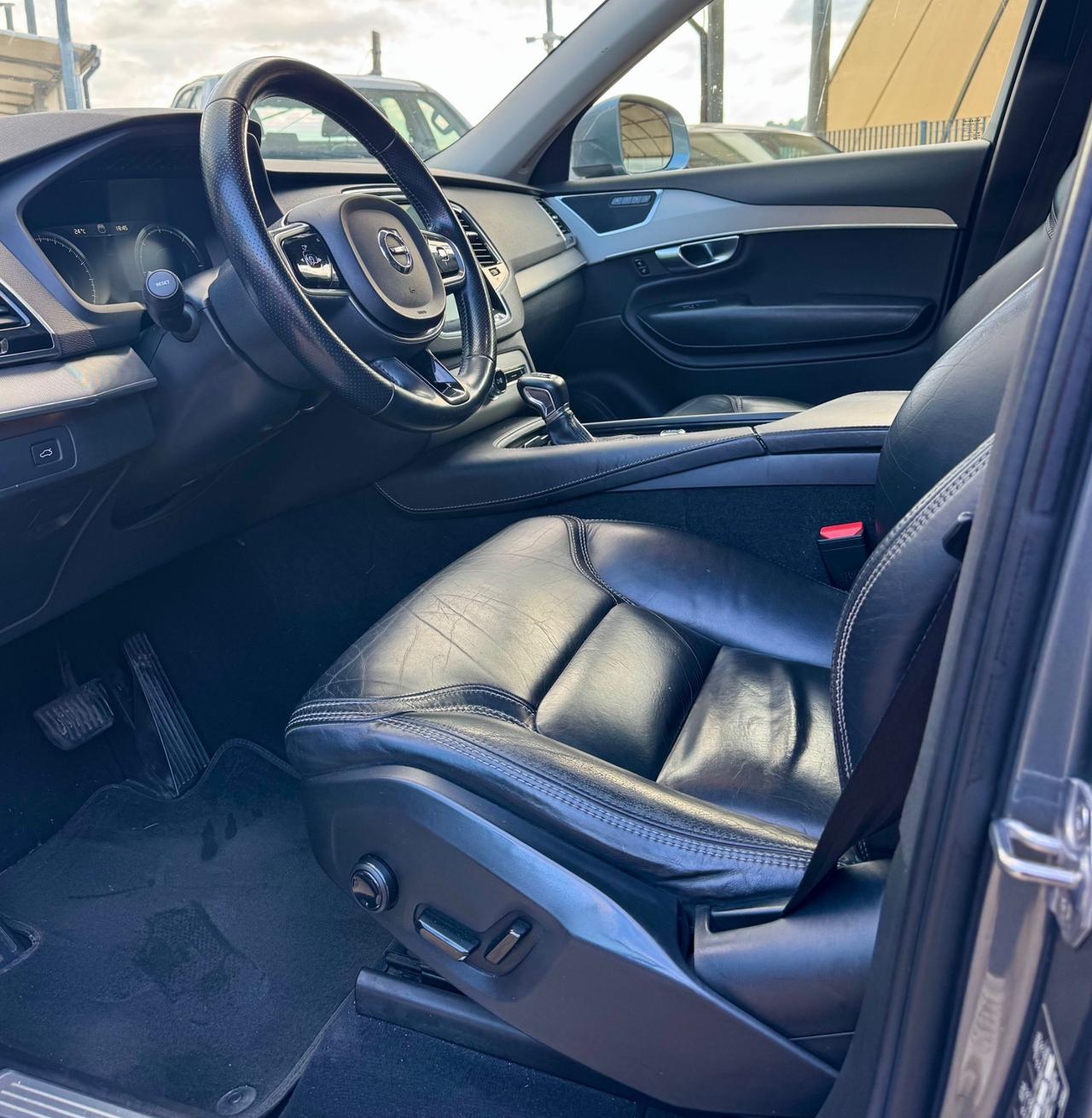Volvo XC 90 XC90 D5 AWD Geartronic 7 posti Inscription