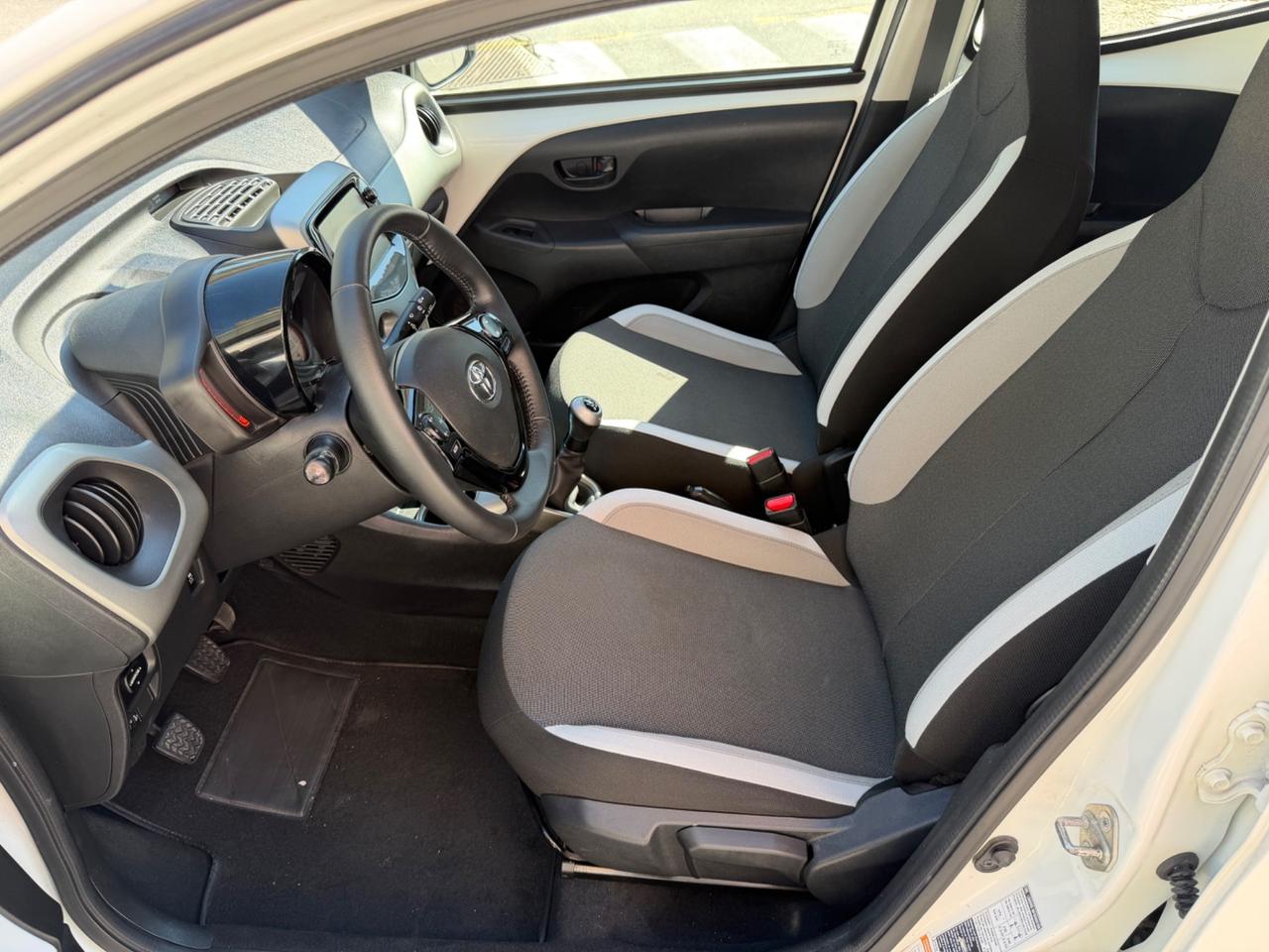 TOYOTA AYGO 1.0 NEOPATENTATI