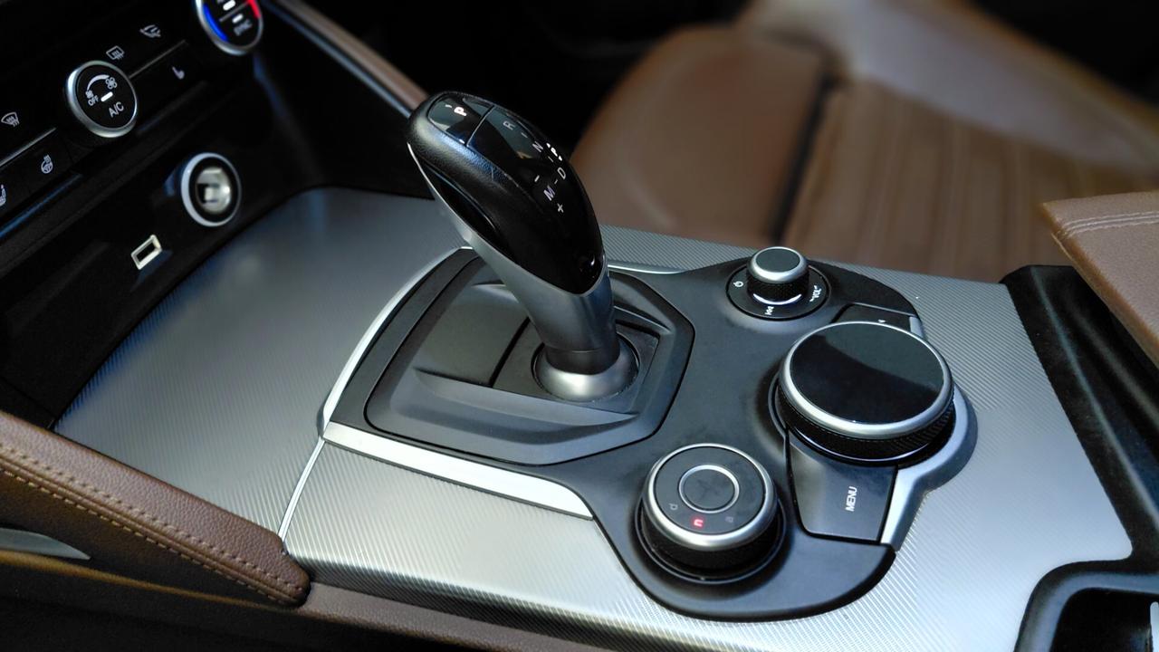 Alfa Romeo Stelvio 210 CV AT8 Q4 Unicopr Uff Italia