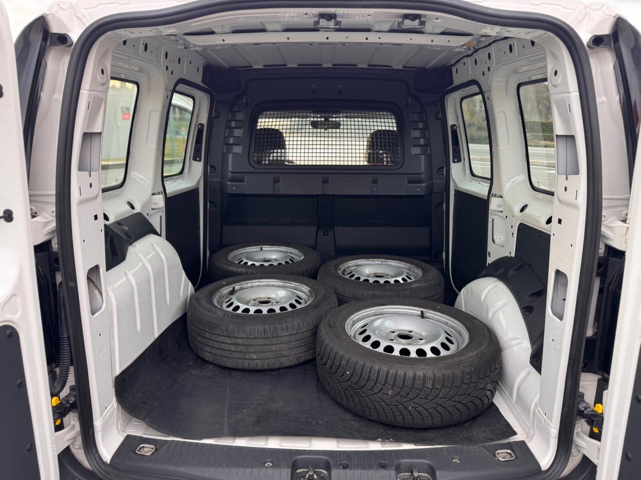 Volkswagen Caddy Autocarro
